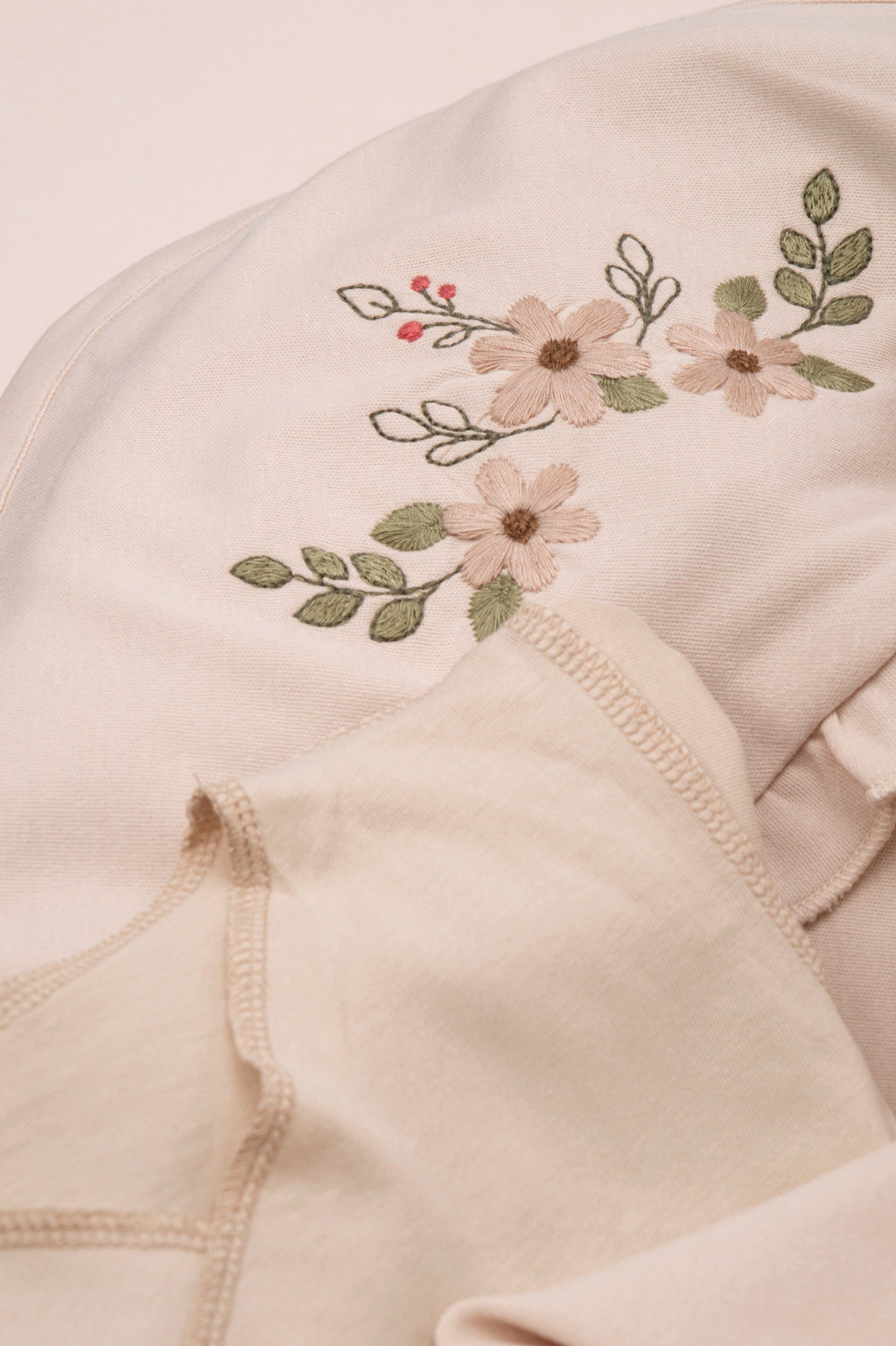 Flower Embroidered 10-piece set - Beige